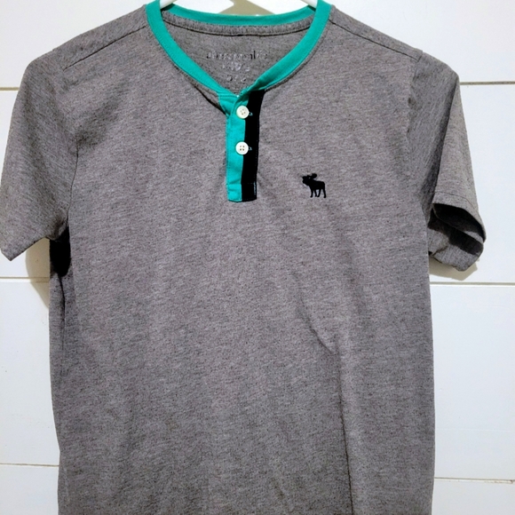 Abercrombie kids button up tee. 13/12 - Picture 1 of 5